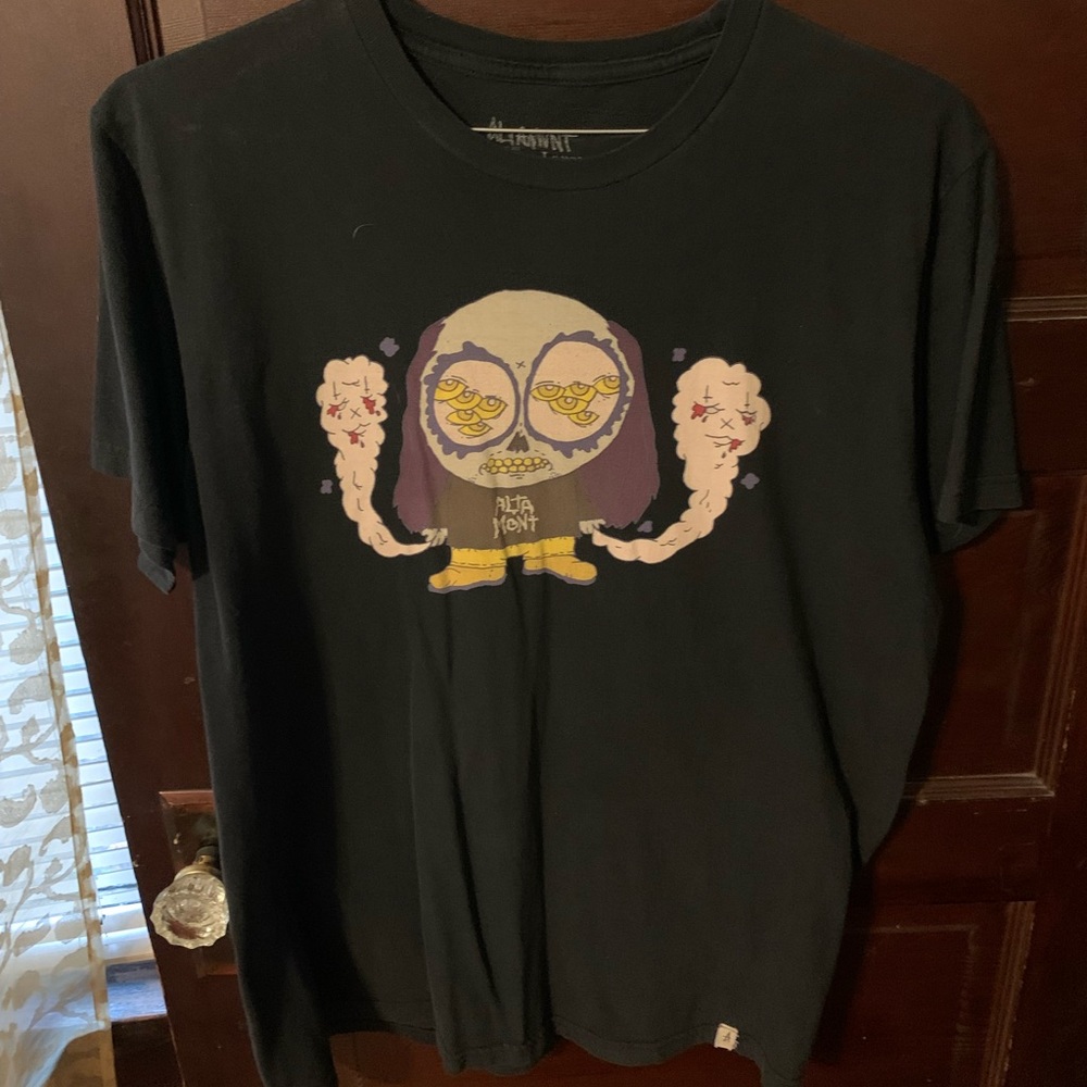 Alatmont Large T-Shirt